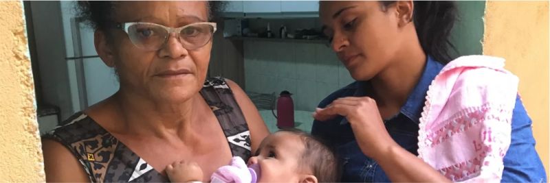 Leiliane ao lado de sua filha Livia e de sua mãe Luciene. 'Não sou Mulher Maravilha' 