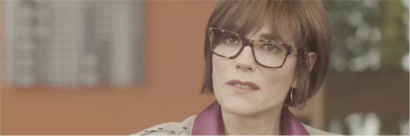 Carmen (Christiane Torloni) fica perplexa com a proposta de Dom Sabino (Edson Celulari) na novela 'O Tempo Não Para