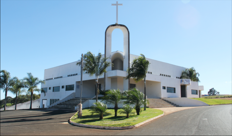 O santuário de Nossa Senhora da Cabeça, teve suas obras iniciadas em outubro de 1998, hoje com mais de 2100 m2 de construção e mais de 30 mil metros quadrados de área, se tornou oficialmente o primeiro e único Santuário do Brasil.