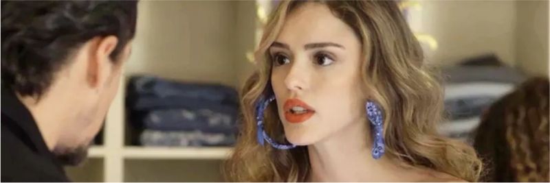 Manuzita (Isabelle Drummond) diz que não vai para São Paulo com Jerônimo (Jesuíta Barbosa) em 'Verão 90' — Foto: Globo