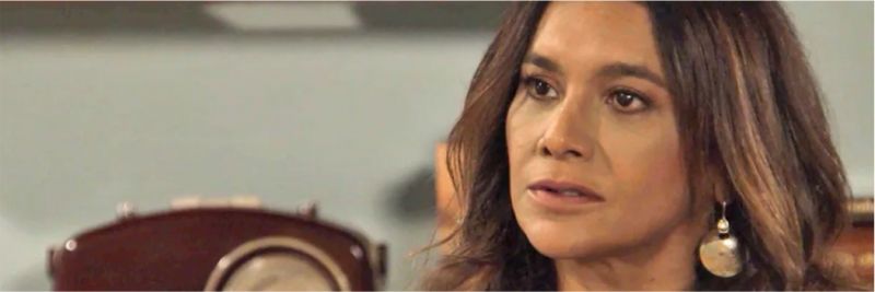 Janaína (Dira Paes) Lidiane (Claudia Raia) unirão forças, em 'Verão 90' — Foto: Globo