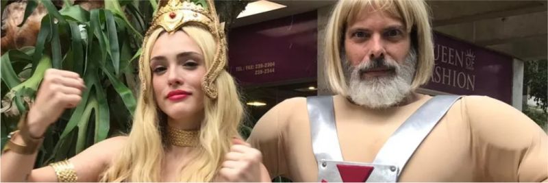 Manuzita (Isabelle Drummond) e Jofre (Luiz Henrique Nogueira) serão She-Ra e He-Man em campanha publicitária — Foto: Juliana Garavatti/TV Globo