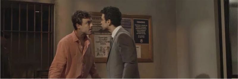 Candé (Kayky Brito) discute com Diego (Sérgio Malheiros), em 'Verão 90' — Foto: TV Globo