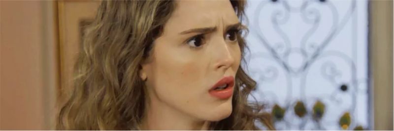 Manuzita (Isabelle Drummond) confessa que não esqueceu João (Rafael Vitti) em 'Verão 90' — Foto: Globo