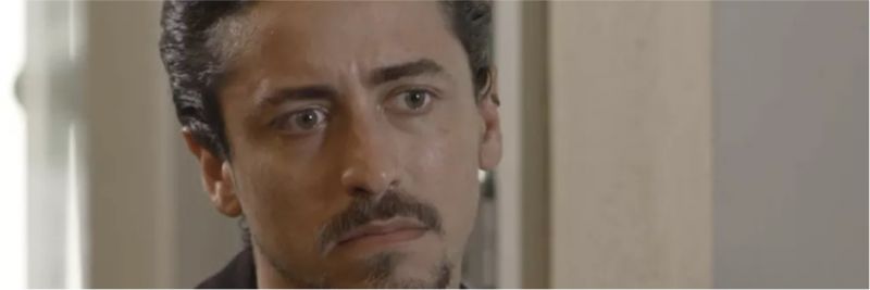 Jerônimo (Jesuíta Barbosa) promete que vai Manuzita (Isabelle Drummond) em 'Verão 90' — Foto: TV Globo