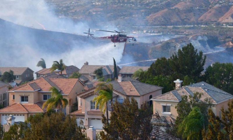 Incêndio deixa 15 mortos e duas mil casas destruídas na Califórnia 